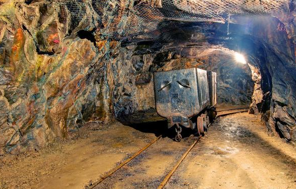 礦山開采安全距離解析 保障生產安全的重要參數